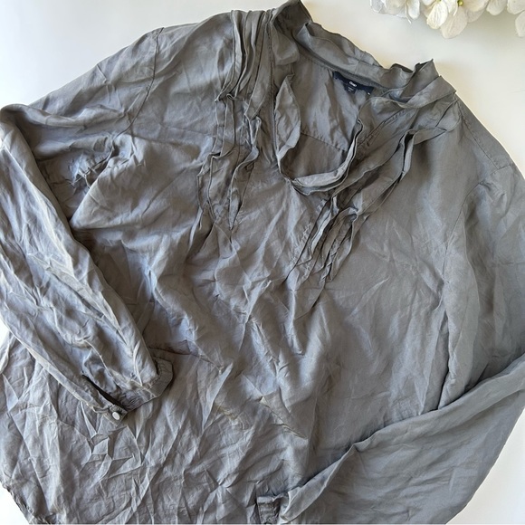 Gap Gray 100% Silk Ruffle front Blouse - Picture 3 of 5